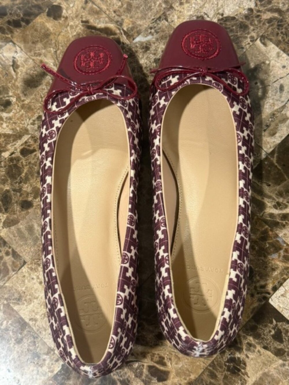Tory Burch T Monogram Ballet Flats Red/Beige Jacquard & Patent Leather - Size 9 - Picture 2 of 12